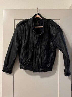 Byrnes and Baker Women's Leather Jacket (S)